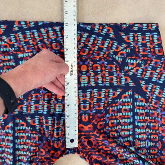 Lularoe Leggings • size tall & curvy • NWOT - Picture 5 of 7